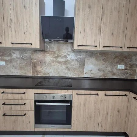 Appartement New 3bed And 3 Bath Location *