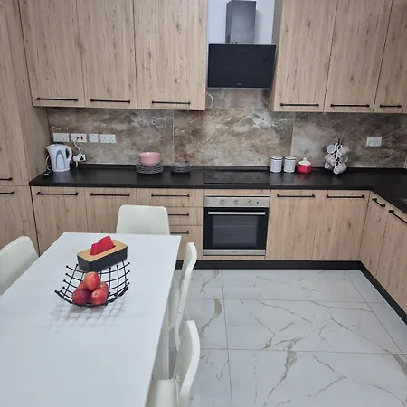 New 3bed And 3 Bath Location Appartement *