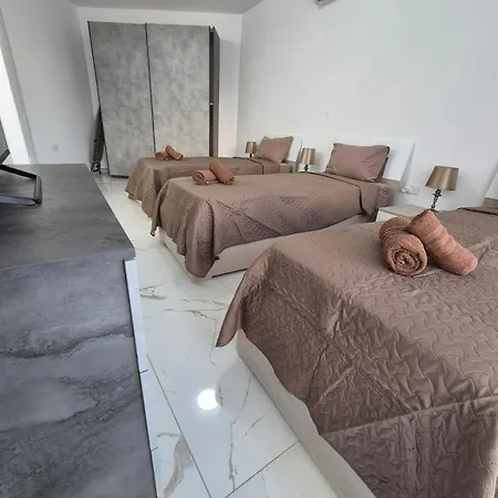 Appartement New 3bed And 3 Bath Location *