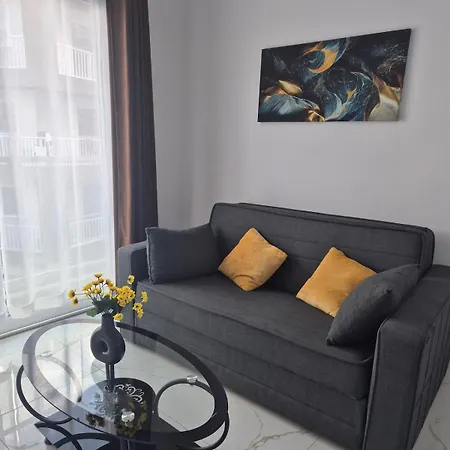 New 3bed And 3 Bath Location